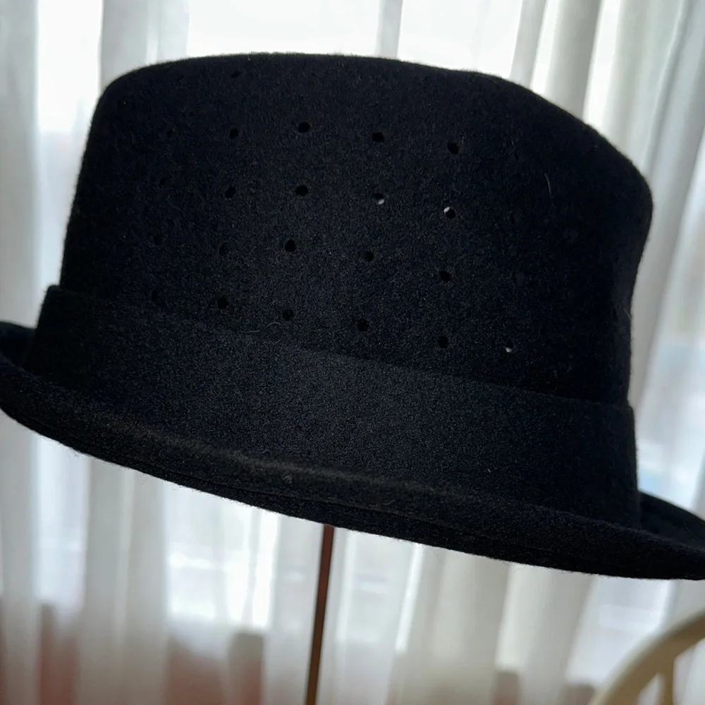 Midnight Velvet Black Party Hat